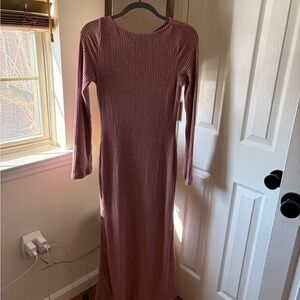 Chic Long Sleeve Ribbed Dress in Mauve